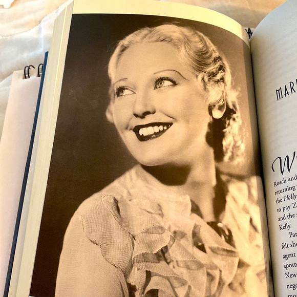 The ICE CREAM BLONDE - The Whirlwind Life and Mysterious Death of Thelma… - Picture 4 of 4